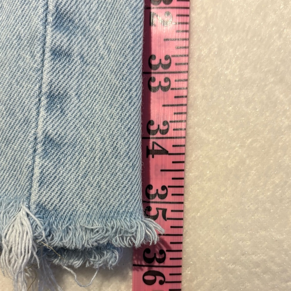 Cotton On Light Wash Relaxed Wide Leg Jeans - Picture 7 of 7